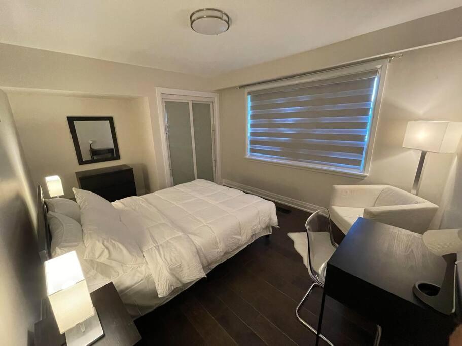 3-Bedroom Modern Luxury Apartment In The Heart Of City Toronto Eksteriør billede